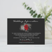 Elegant Red Rose Wedding Info Enclosure Kaart (Staand voorkant)