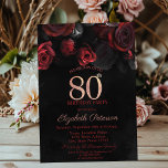 Elegant Red Roses Black 80th Birthday Kaart<br><div class="desc">Een moderne,  chic en glamoureus uitnodiging met elegante rode rozen op zwarte achtergrond.</div>