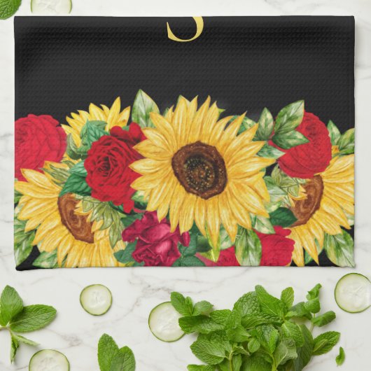 Elegant Red Roses Yellow Sunflower Monogram Theedoek (Gevouwen)