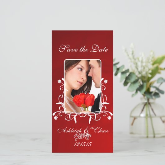 Elegant Red Satin slaat de datum opUw foto Save The Date (Staand voorkant)
