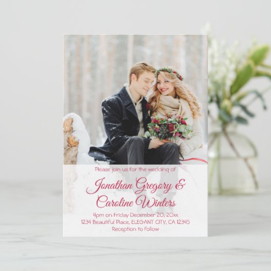 Elegant red script 2 foto winter bruiloft kaart (Staand voorkant)
