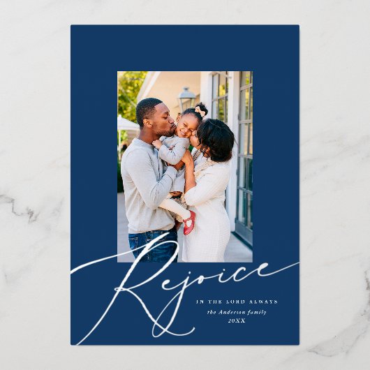 Elegant Rejoice Religieuze kerstfoto Zilver Folie Feestdagenkaart (Voorkant)