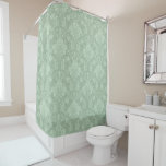 Elegant Romantic Chic Floral Damask-Sage Green Douchegordijn<br><div class="desc">Elegant  geïnspireerd bloemdemasontwerp met chic monochrome licht-op-donkergrijze groene bloemen,  bladrolls en kronkelige ribberen. Dit patroon is naadloos en kan omhoog of omlaag worden geschraapt.</div>