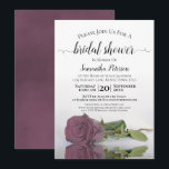 Elegant Romantic Dusty Pink Rose Vrijgezellenfeest Kaart<br><div class="desc">Deze prachtige bruiddoucheuitnodiging bevat een foto van één enkel langdurig stoffig roos of een roze, roze roos dat aan de zijkant staat en dat reflecteert in een pool van water met golven en rimpels. De elegante titel van de manuscriptkalligrafie leent klasse en stijl. Omvat informatie over zowel de douche als...</div>