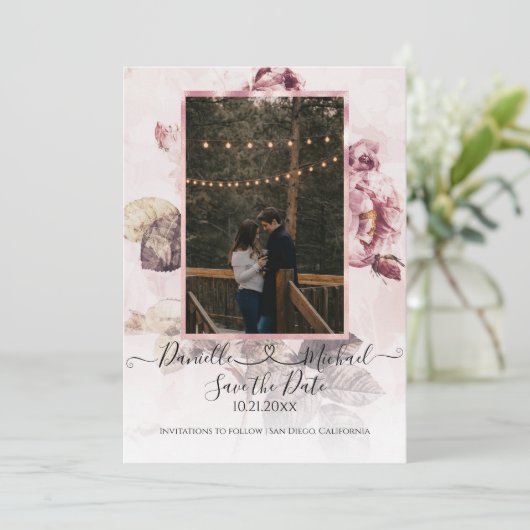 Elegant Romantic Floral Rozen Script Heart Foto Save The Date (Staand voorkant)