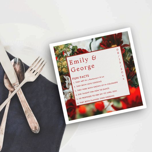 Elegant Romantic Red Roses Fun Facts Weddenschap Servet