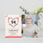 Elegant rood bloemenhart voor haar 94ste verjaarda kaart (Staand voorkant)