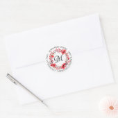 Elegant rood bloemenscript monogram adres ronde sticker (Envelop)