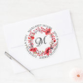Elegant rood bloemenscript monogram adres ronde sticker (Envelop)