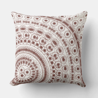 Elegant rood bloemmotief mandala patroon kussen