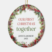 Elegant rood en groen Onze Eerste Kerstmis Keramisch Ornament (Links)