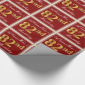 Elegant, rood, Faux Gold 82e verjaardag; Naam op m Cadeaupapier (Hoek)
