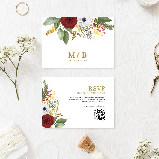 Elegant Rood Goud Bloemen Monogram QR Code Bruilof RSVP Kaartje