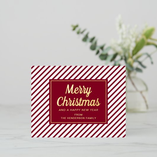 Elegant rood kerstscript folie feestdagen briefkaart (Staand Voorkant)