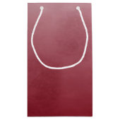 Elegant rood met eenvoudig goudmonogram klein cadeauzakje (Achterkant)