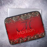 Elegant rood zwart goudglitter monogram laptop sleeve<br><div class="desc">Elegante rood zwart goud glitter monogram Laptop sleeve. Voeg wat stijl toe aan uw kantoor, bureau of persoonlijke ruimte met een chique en stijlvolle aangepaste naam en een monogram laptophoes. Personaliseer het met een scriptnaam en een monogram. De perfecte accessoire voor een modieus hedendaags meisje of vrouw. Mooi, modern en...</div>