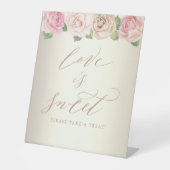 Elegant Roos Floral Love is Sweet Wedding Reclamebord Met Voetstuk (Voorkant)