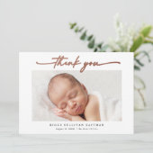 Elegant Roos Goud Script Foto Baby Bedankkaart (Staand voorkant)