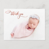 Elegant Roos Goud Script Nieuwe Baby Foto Dank u Briefkaart (Voorkant)