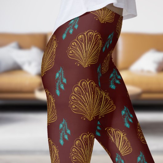 Elegant Roos Red Peacock Fan Pattern Leggings