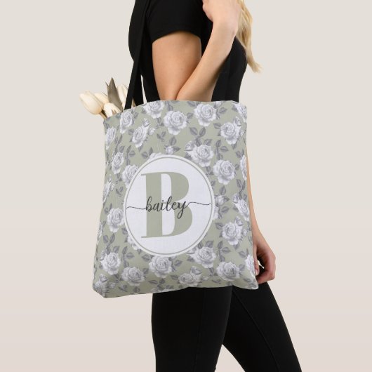 Elegant Roos Tuin Monogram Sage Groen Tote Bag (Dichtbij)
