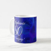 Elegant Royal Blue 80 en Amazing Birthday Koffiemok (Voorkant links)