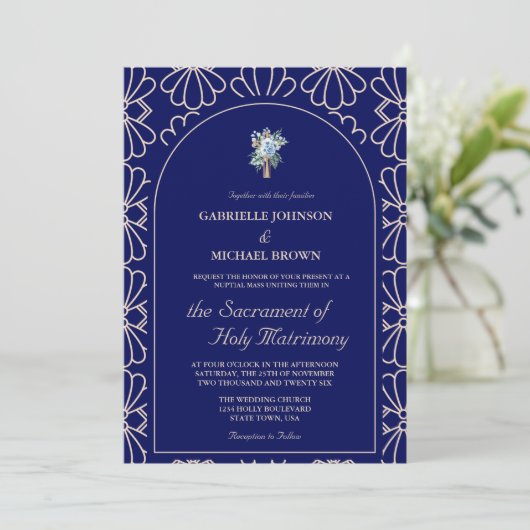 Elegant Royal Blue Bloemen Nuptial Mass Bruiloft Kaart (Staand voorkant)