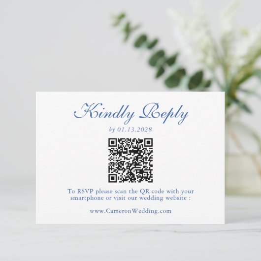 Elegant Royal Blue Floral QR Code Wedding RSVP  Kaartje (Staand voorkant)