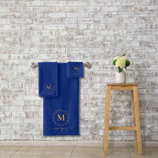 Elegant Royal Blue Gold Wreator Monogram Bad Handdoek