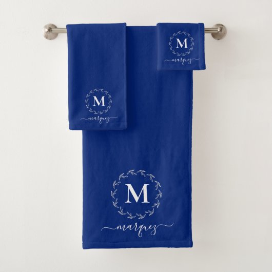 Elegant Royal Blue Personalized Wreator Monogram Bad Handdoek (Insitu)