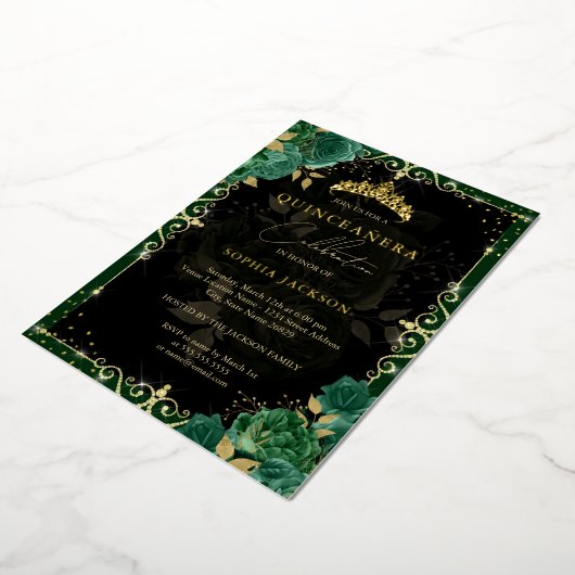 Elegant Royal Emerald Gold Roos Quinceanera Folie Uitnodiging (Gedraaid)