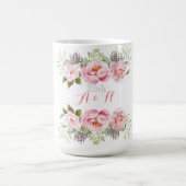 Elegant Roze Bloemen Krans Bruiloft Monogram 25e Koffiemok (Center)