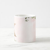 Elegant Roze Bloemen Monogram K Koffie Mok (Center)
