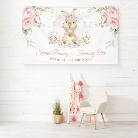 Elegant roze bloemenkonijn konijn meisje verjaarda spandoek (Insitu)