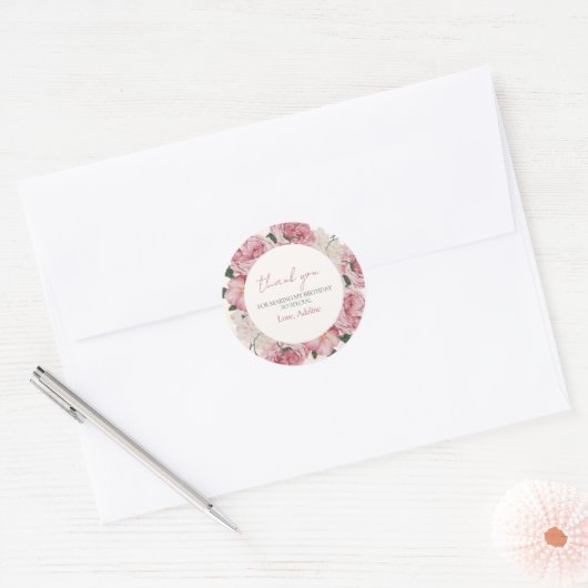 Elegant roze bloemenmeisje verjaardag dank je wel  ronde sticker (Envelop)