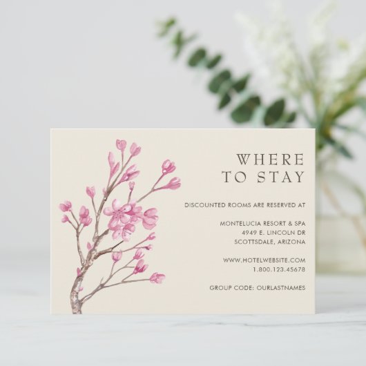 Elegant roze Cherry Blossom Wedding Accommodations Informatiekaartje (Staand voorkant)