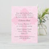 Elegant roze Cross Custom Baptism Uitnodiging (Staand voorkant)
