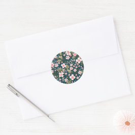Elegant roze en wit bloemmotief ronde sticker