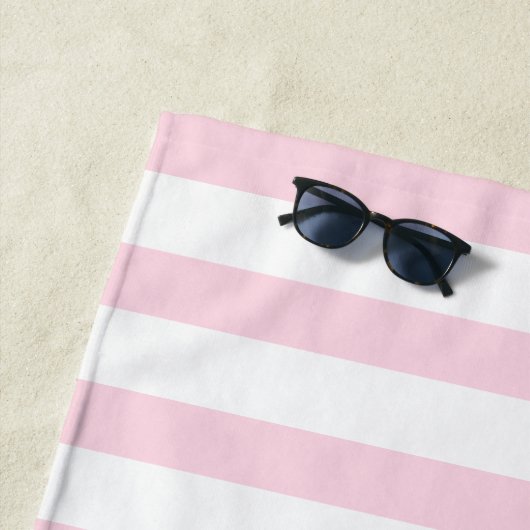 Elegant roze flamingo en tropische bladeren strandlaken (In situ)