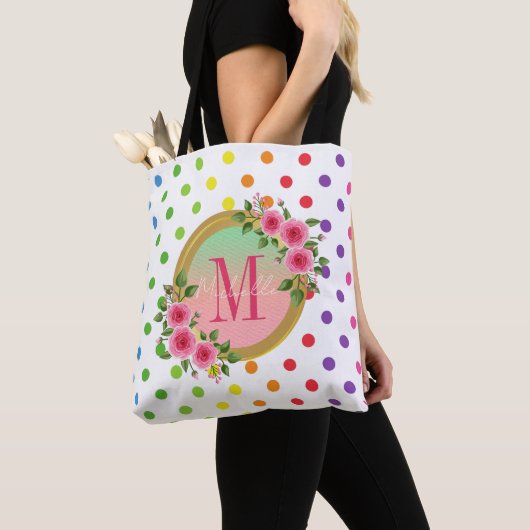 Elegant roze Floral Bridesmaid Monogram Naam Tote Bag (Dichtbij)