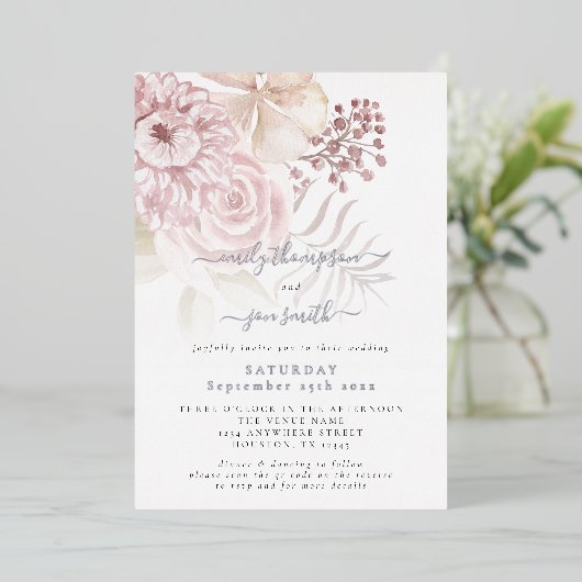 Elegant roze Florals QR Code Weddenschap Real Folie Uitnodiging (Staand Voorkant)