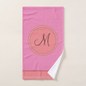 Elegant Roze Koraal Modern Monogram Bad Handdoek (Handdoek)