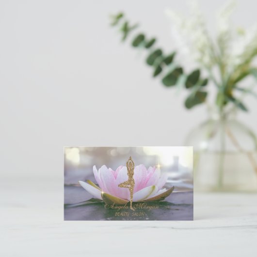 Elegant roze Lotus Flower Glitter Yoga Girl Visitekaartje (Staand voorkant)