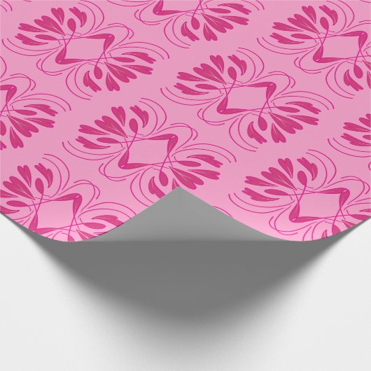 Elegant roze over het geometrische ontwerp van de cadeaupapier (Hoek)