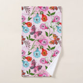 Elegant roze rode blauwe bloemen en vlinder bad handdoek (Handdoek)