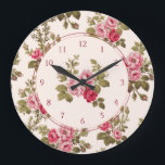 Elegant  Roze Roses-Buff Achtergrond Grote Klok<br><div class="desc">Prachtige sprays van elegante roze rozen en groene loof op de zachte ondergrond met optionele middenflorale afbeelding. Het patroon is naadloos en kan naar boven of naar onder resized gebruikend schaal   en - knopen in het ontwerphulpmiddel. De ronde elementen en de aantallen zijn editable.</div>