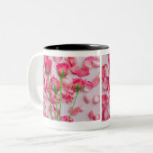 Elegant Roze Rozenblaadjes Bloemige Mok Ontwerp (Voorkant links)
