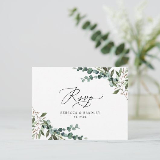 Elegant Rustic Eucalyptus Greenery Wedding RSVP Briefkaart (Staand voorkant)