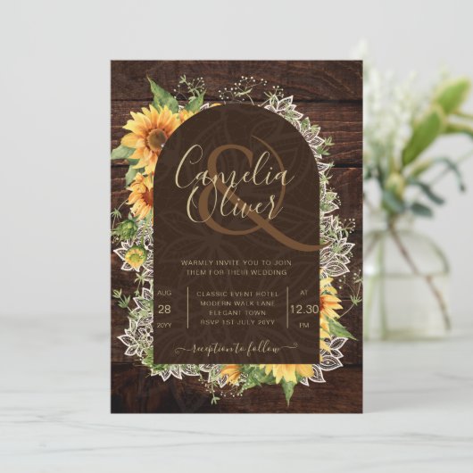 Elegant Rustic Sunflower en Lace Wedding Invite Kaart (Staand voorkant)