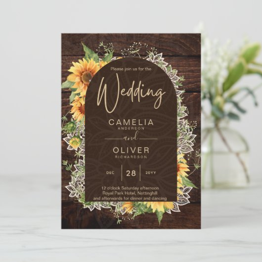 Elegant Rustic Sunflower en Lace Wedding Invite Kaart (Staand voorkant)